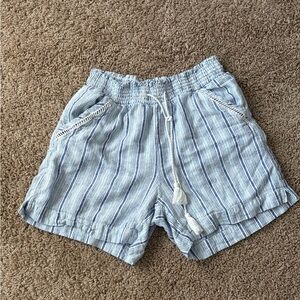 Briggs New York Light Blue & White Striped Elastic Waist Shorts